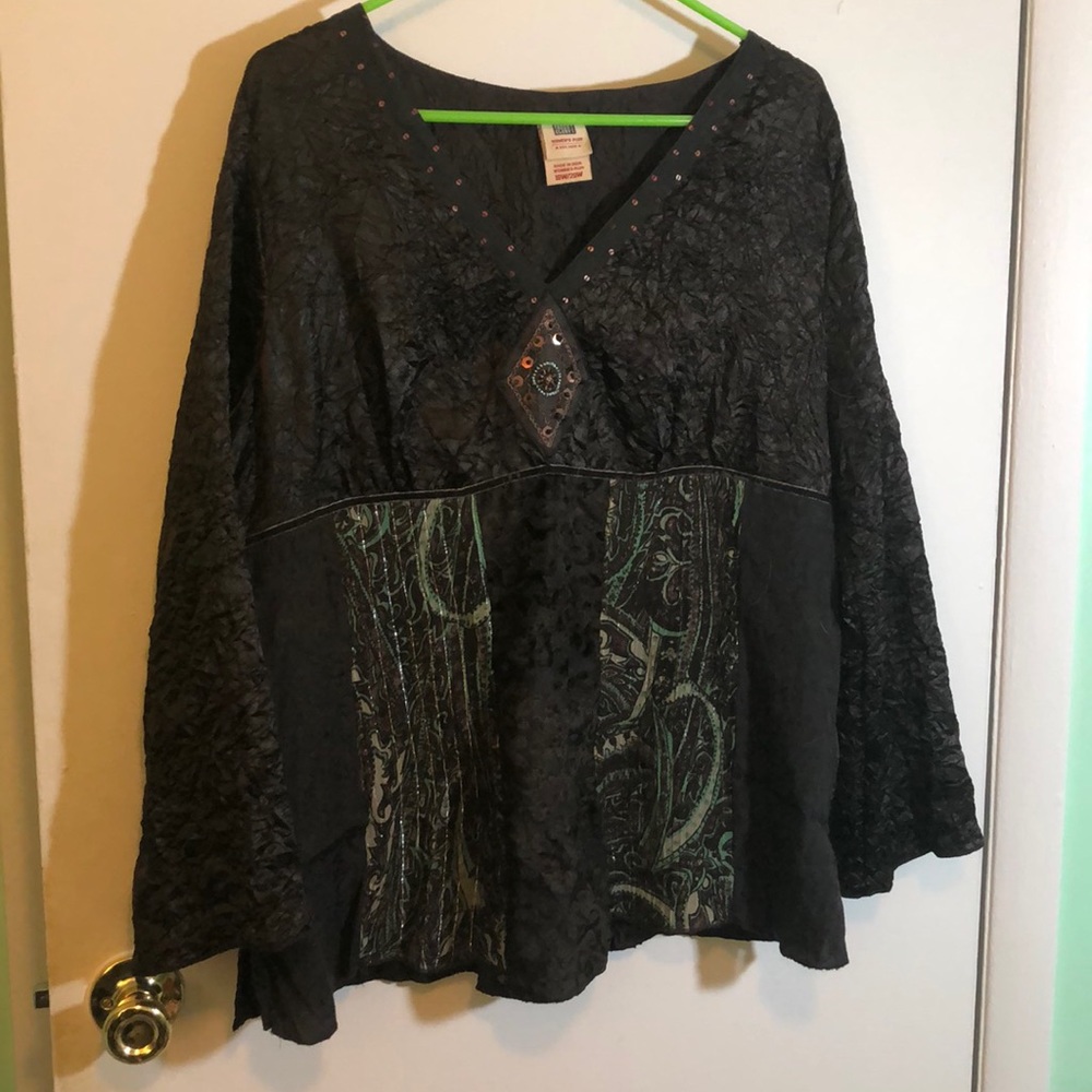 Brown cropped sleeve shirt